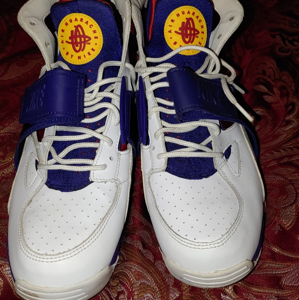 Nike Air Huarache Purple and gold Lakers sz. 10.5